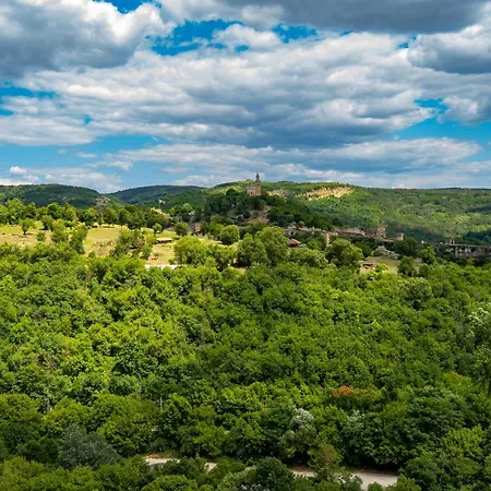 Tsarevets Panorama Апартамент Велико Търново